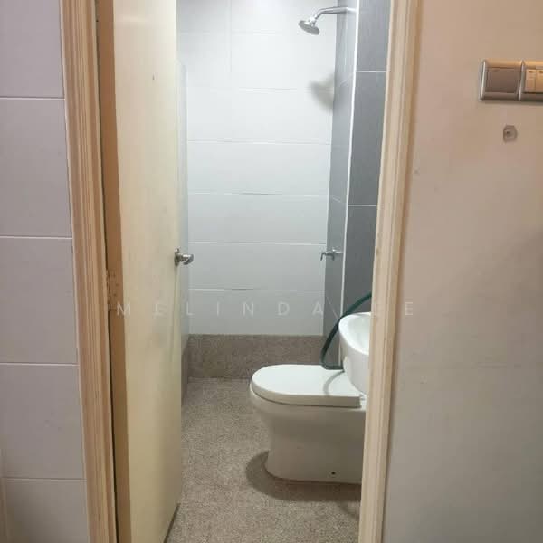 Servis Apartment untuk Dijual di Twin Danga Residence - Melinda Ee - Bathroom - PropertyGuru.com.my