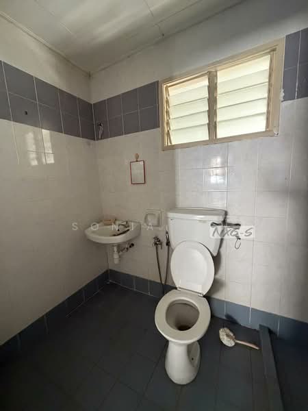 Rumah Teres 2 Tingkat untuk Dijual di Kota Kemuning (Shah Alam) - Sonia Soh - Bathroom - PropertyGuru.com.my