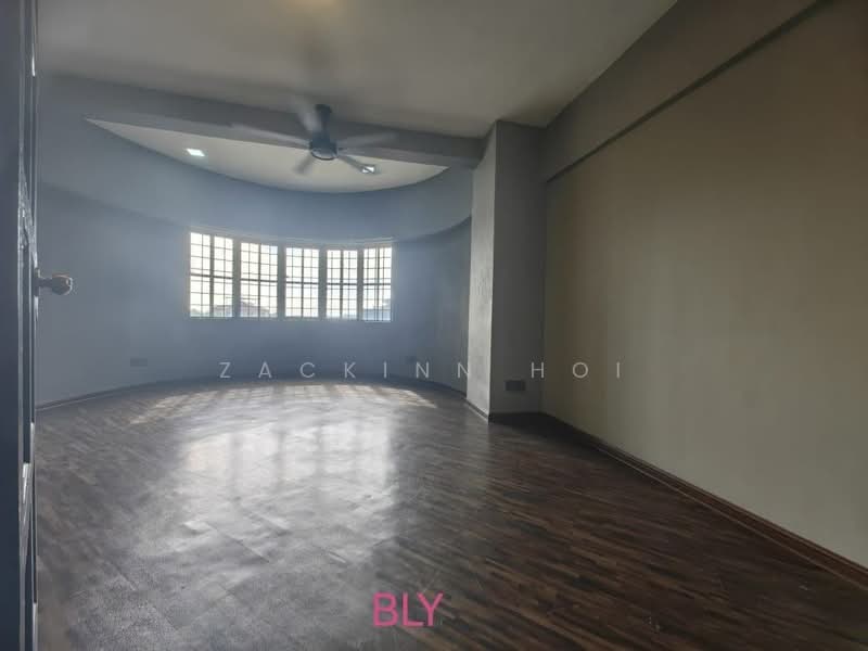 Kondominium untuk Disewa di Regency Condominium - Zackinn Hoi - Living Room - PropertyGuru.com.my