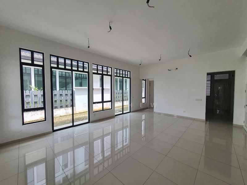 Rumah Kluster untuk Disewa di Eco Majestic (Semenyih) - Sam Hew - Living Room - PropertyGuru.com.my