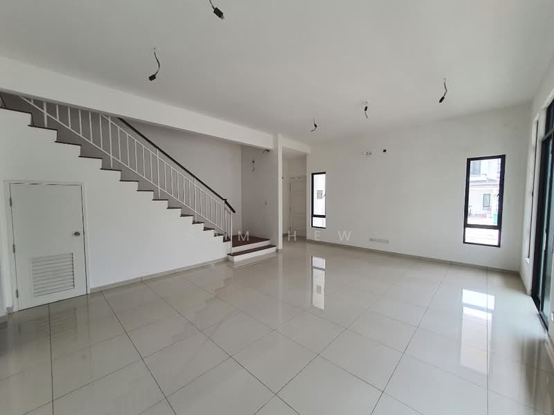 Rumah Kluster untuk Disewa di Eco Majestic (Semenyih) - Sam Hew - Living Room - PropertyGuru.com.my