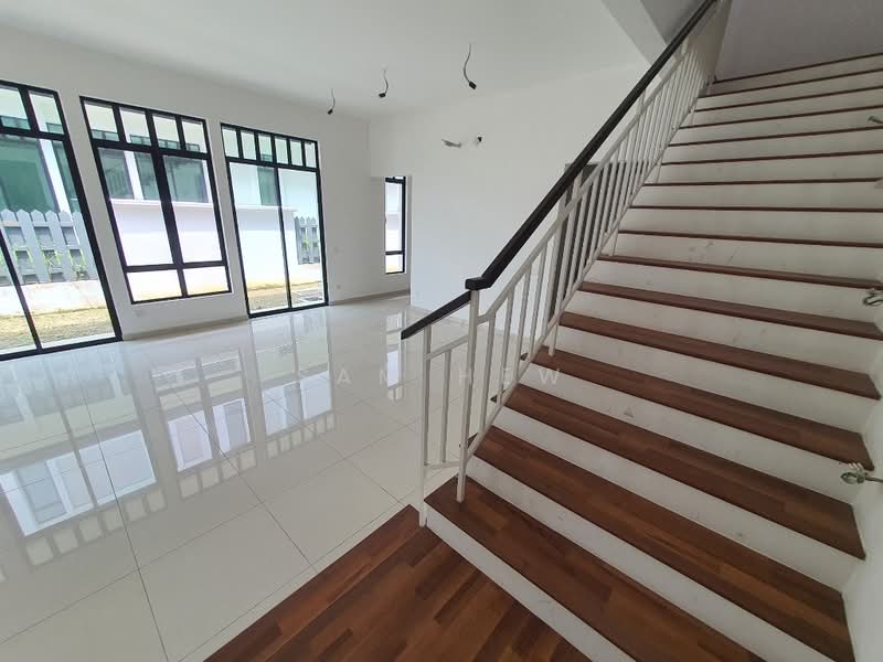 Rumah Kluster untuk Disewa di Eco Majestic (Semenyih) - Sam Hew - Living Room - PropertyGuru.com.my