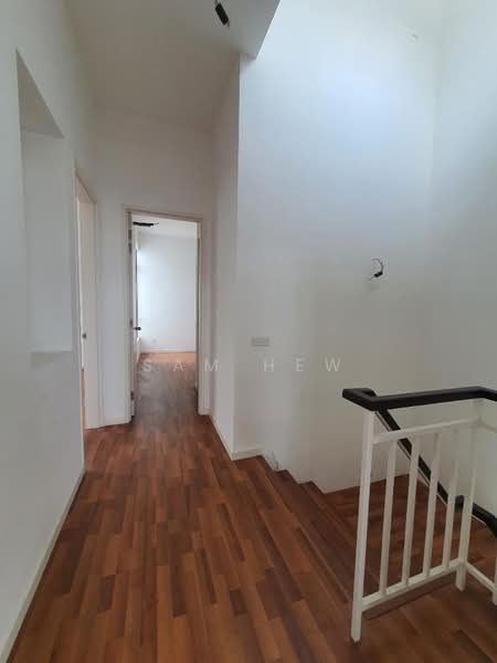 Rumah Kluster untuk Disewa di Eco Majestic (Semenyih) - Sam Hew - Corridor - PropertyGuru.com.my