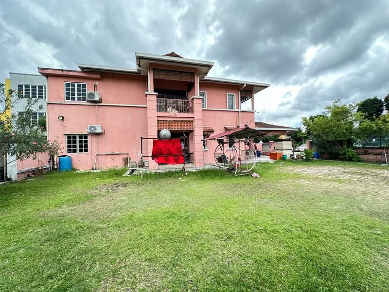 2-storey Terraced House for Sale in Desa Latania (Shah Alam) - Jason Lim - Exterior - PropertyGuru.com.my