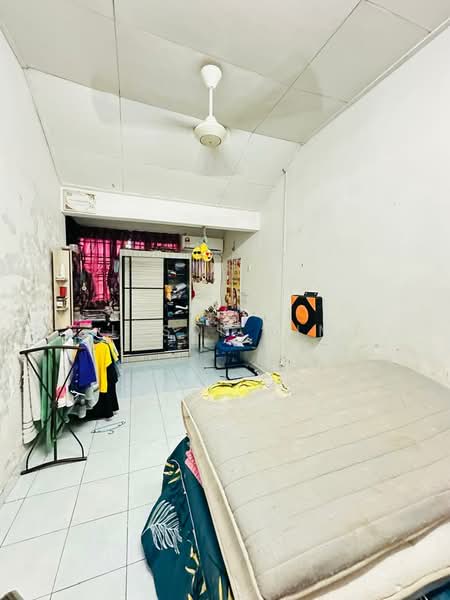 2-storey Terraced House for Sale in Desa Latania (Shah Alam) - Jason Lim - Bedroom - PropertyGuru.com.my