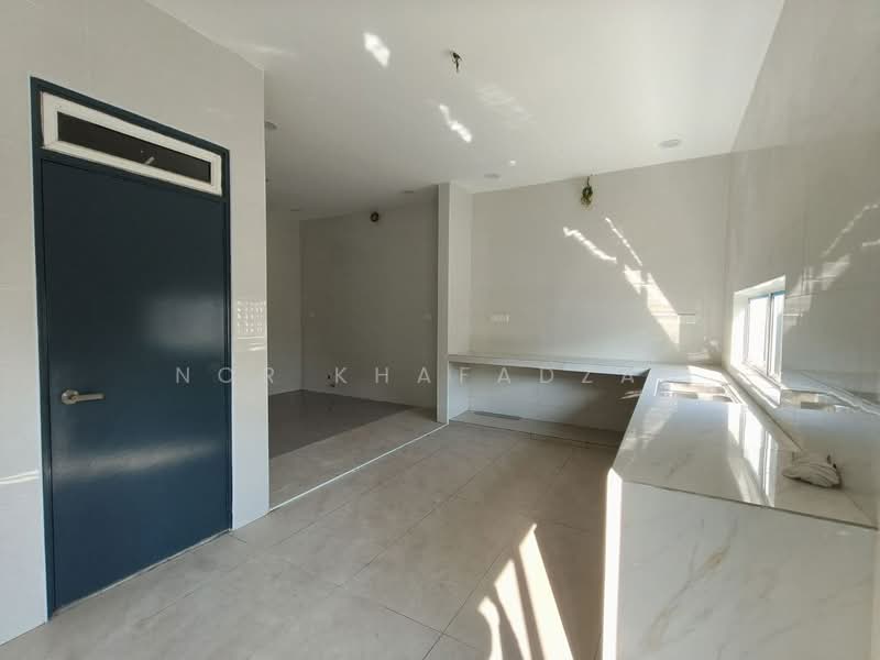 Semi-Detached House for Sale in Canary Garden (Klang) - Nor Khafadzah - Kitchen - PropertyGuru.com.my