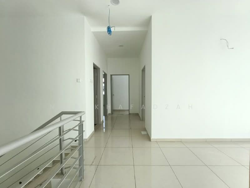 Semi-Detached House for Sale in Canary Garden (Klang) - Nor Khafadzah - Corridor - PropertyGuru.com.my