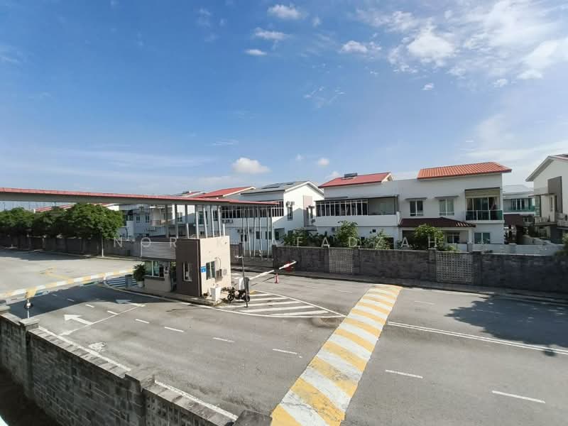 Semi-Detached House for Sale in Canary Garden (Klang) - Nor Khafadzah - Exterior - PropertyGuru.com.my