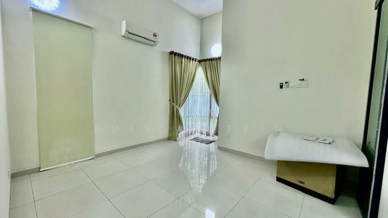 Rumah Banglo untuk Dijual di Taman Melati (Jenjarom) - ZULL ARIFFIN - Living Room - PropertyGuru.com.my