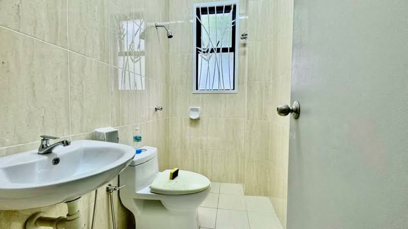 Rumah Banglo untuk Dijual di Taman Melati (Jenjarom) - ZULL ARIFFIN - Bathroom - PropertyGuru.com.my