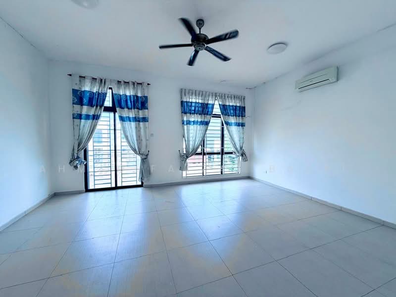 Semi-Detached House for Sale in Bemban (Melaka) - Ahmad Faizal Basri - Living Room - PropertyGuru.com.my