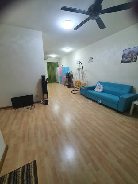 3-storey Terraced House for Sale in Rawang (Selangor) - Tris Jong - Living Room - PropertyGuru.com.my