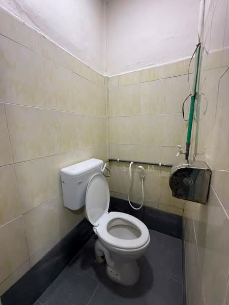 1-storey Terraced House for Sale in Kulai Besar (Kulai) - Win Lim - Bathroom - PropertyGuru.com.my