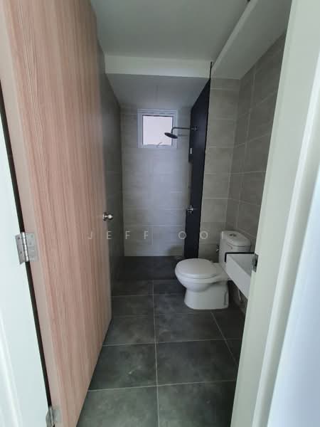 Condominium for Sale at QuayWest Residence - Jeff Ooi - Bathroom - PropertyGuru.com.my