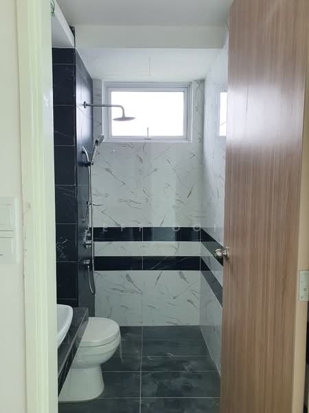 Condominium for Sale at QuayWest Residence - Jeff Ooi - Bathroom - PropertyGuru.com.my