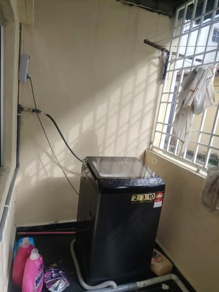 Rumah Teres untuk Disewa di Bandar Puteri Klang (Klang) - Abby Woo - Balcony - PropertyGuru.com.my