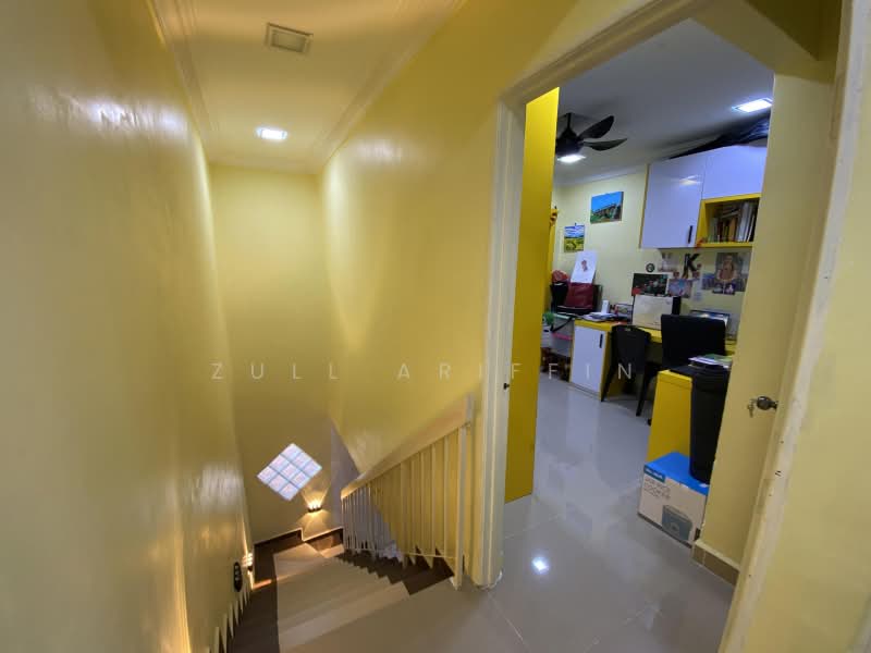 Rumah Teres 2 Tingkat untuk Dijual di Kampung Gombak Indah (Batu Caves) - ZULL ARIFFIN - Corridor - PropertyGuru.com.my