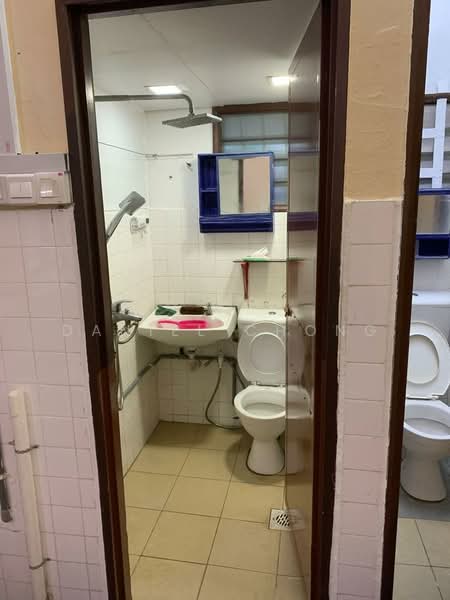 1-storey Terraced House for Rent in Taman Saga (Ampang) - Daniel Chong - Bathroom - PropertyGuru.com.my