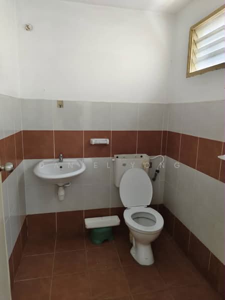Rumah Teres 2 Tingkat untuk Dijual di Bandar Pulai Jaya (Kulai) - Daniel Yong - Bathroom - PropertyGuru.com.my