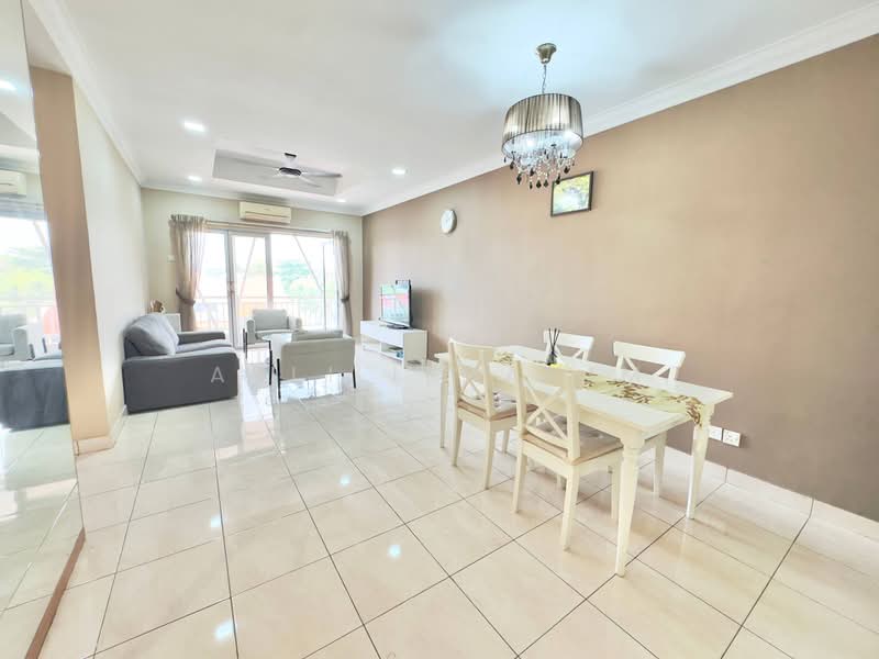 Rumah Bandar untuk Dijual di Petaling Jaya (Selangor) - Azli Ibrahim - Living Room - PropertyGuru.com.my