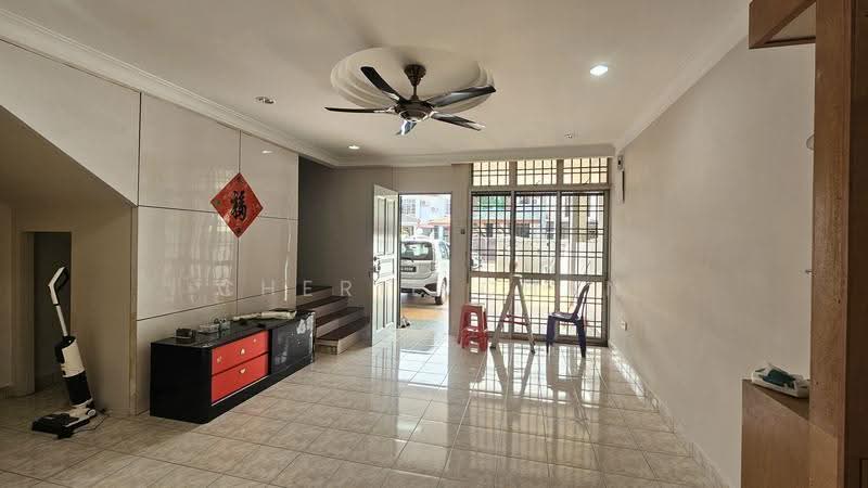 Rumah Teres 2-Tingkat untuk Disewa di Taman Mutiara Rini (Skudai) - Cherie Chan - Living Room - PropertyGuru.com.my