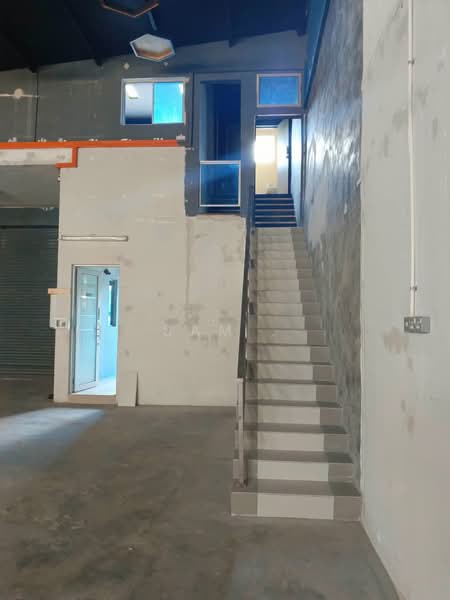 Warehouse for Rent in Kawasan Perindustrian Chandan Raya (Ipoh) - Sam . - Interior - PropertyGuru.com.my