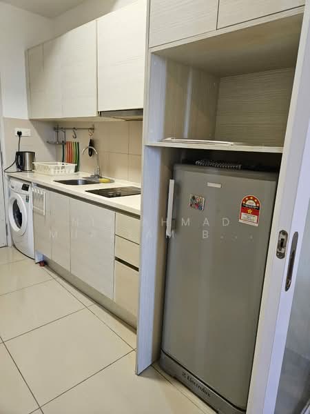 Servis Apartment untuk Disewa di i-SOHO @ i-City - Nik Ahmad Muazzam Bin Nik Mazlan - Kitchen - PropertyGuru.com.my