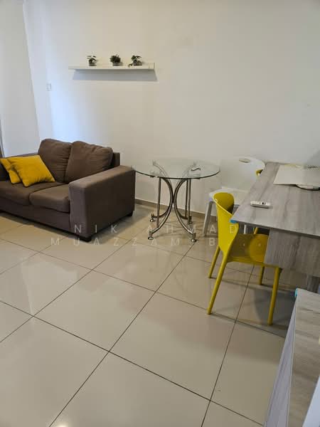 Servis Apartment untuk Disewa di i-SOHO @ i-City - Nik Ahmad Muazzam Bin Nik Mazlan - Living Room - PropertyGuru.com.my