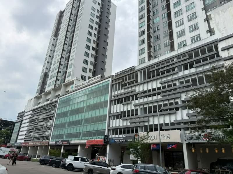Service Residence for Rent at Manhattan - Jay Pun - Exterior - PropertyGuru.com.my