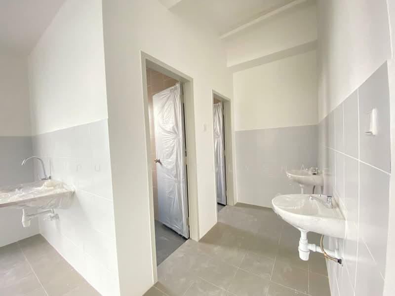 Shop / Office for Rent in Setia Ecohill (Semenyih) - Puteri Ellysha - Bathroom - PropertyGuru.com.my