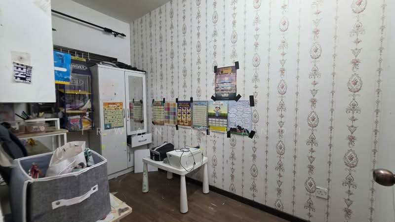 2-storey Terraced House for Sale in Bandar Saujana Putra (Tanjong Duabelas) - Irwan Affandi - Study - PropertyGuru.com.my