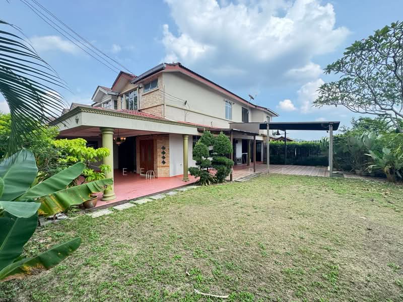 Rumah Teres 2 Tingkat untuk Dijual di Ampang (Selangor) - Reena Sarif - Exterior - PropertyGuru.com.my