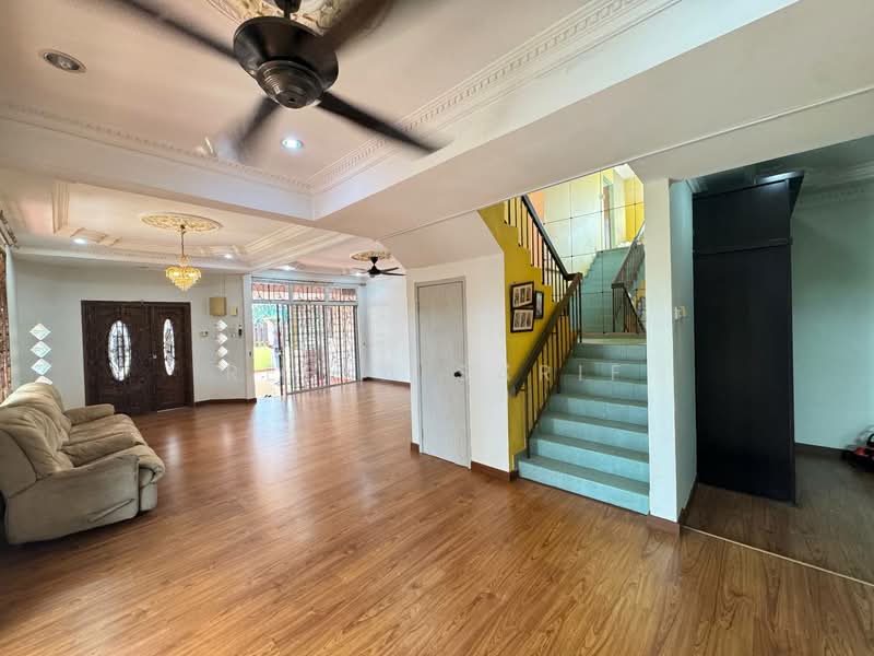 Rumah Teres 2 Tingkat untuk Dijual di Ampang (Selangor) - Reena Sarif - Living Room - PropertyGuru.com.my
