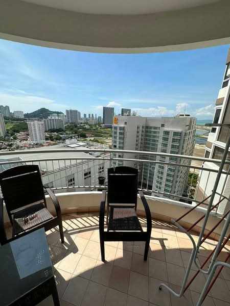 Kondominium untuk Dijual di Gurney Park Condominium - Sunny Lok - Balcony - PropertyGuru.com.my