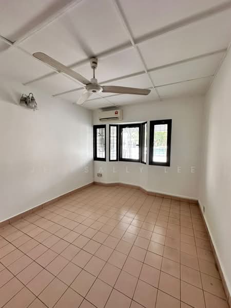 1.5-storey Terraced House for Sale in Usj 2 (Subang Jaya) - JeffSally Lee - PropertyGuru.com.my