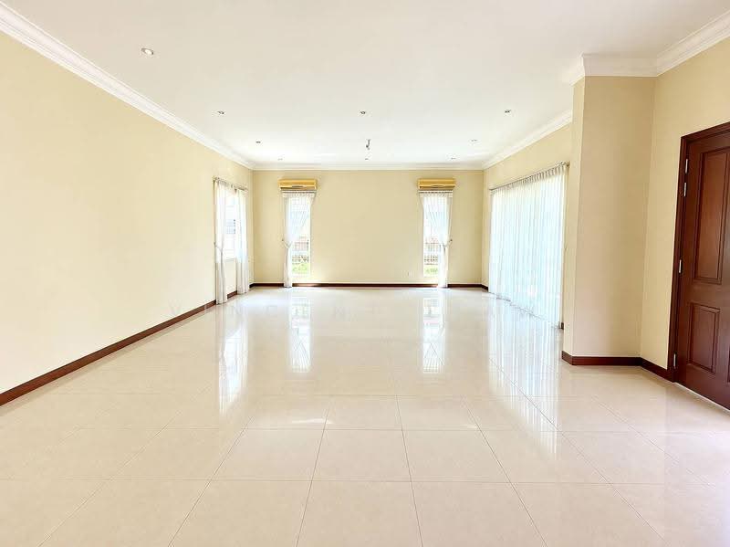 Bungalow House for Sale in Tropicana (Selangor) - Vincent Liaw - Living Room - PropertyGuru.com.my