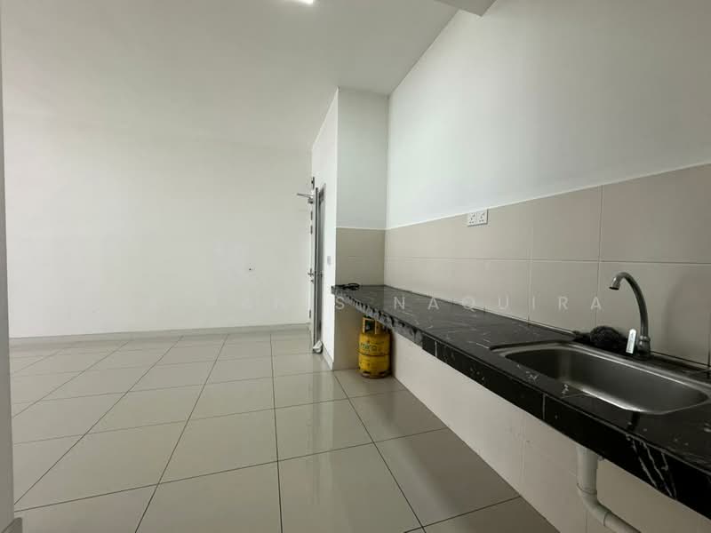 Service Residence for Rent at Savanna Executive Suite @ Southville City - Nik Hanis Naquira - Kitchen - PropertyGuru.com.my