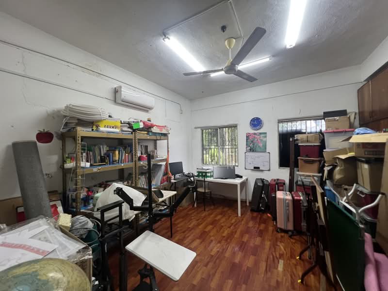 Bungalow for Sale in Seputeh (Kuala Lumpur) - SY Yen - Study - PropertyGuru.com.my