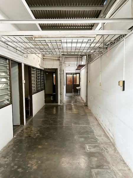 Shop for Sale in Jelutong (Penang) - Allen Yeoh - Corridor - PropertyGuru.com.my