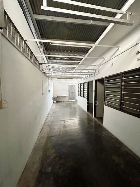 Shop for Sale in Jelutong (Penang) - Allen Yeoh - Corridor - PropertyGuru.com.my