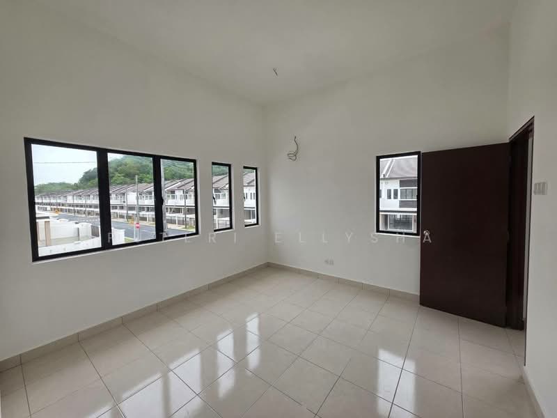 Rumah Teres 2 Tingkat untuk Dijual di Bukit Sentosa (Rawang) - Puteri Ellysha - Interior - PropertyGuru.com.my