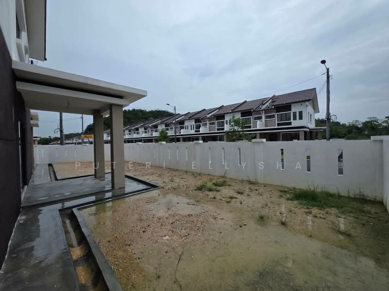 Rumah Teres 2 Tingkat untuk Dijual di Bukit Sentosa (Rawang) - Puteri Ellysha - Exterior - PropertyGuru.com.my