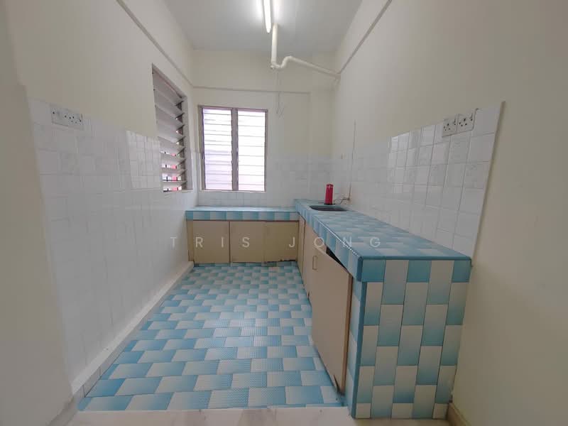 Rumah Flat untuk Dijual di Nuri - Tris Jong - Kitchen - PropertyGuru.com.my