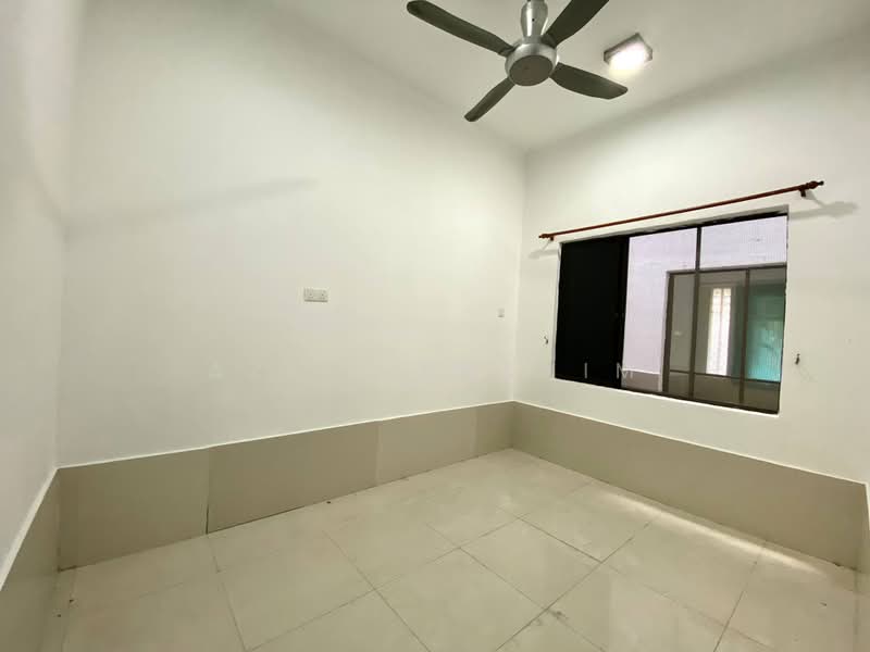 2-storey Terraced House for Sale in Bukit Jelutong (Shah Alam) - Azli Ibrahim - Interior - PropertyGuru.com.my