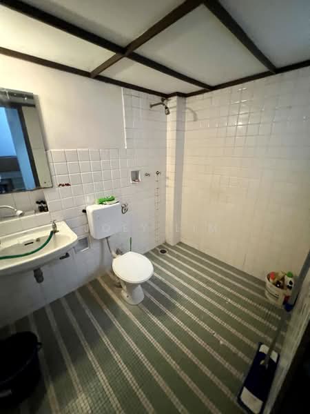 2-storey Terraced House for Sale in Seputeh (Kuala Lumpur) - Joey Lim - Bathroom - PropertyGuru.com.my