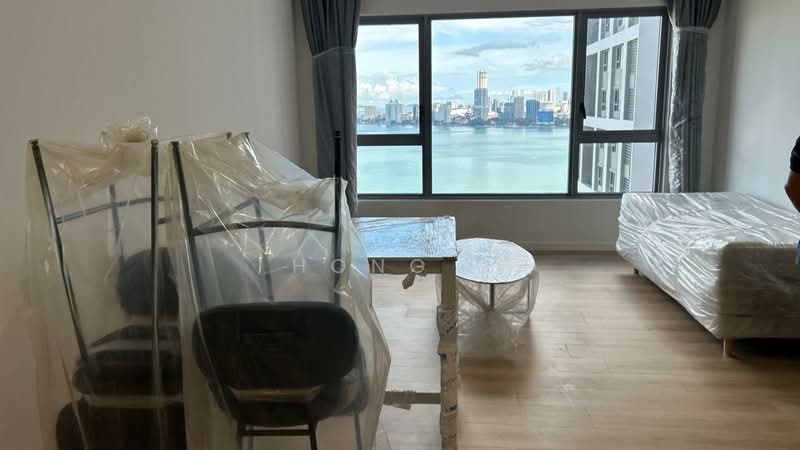 Condominium for Sale at The Meg Serviced Residence - Hong . - Living Room - PropertyGuru.com.my