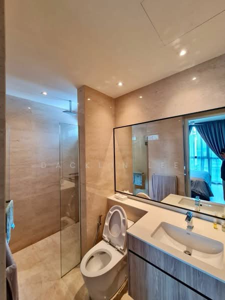 Servis Apartment untuk Dijual di 10 Stonor - Dacklin Lee - Bathroom - PropertyGuru.com.my