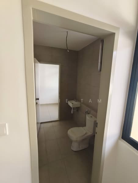 Rumah Teres 2 Tingkat untuk Dijual di Taman Rinting (Masai) - Eddie Tam - Bathroom - PropertyGuru.com.my