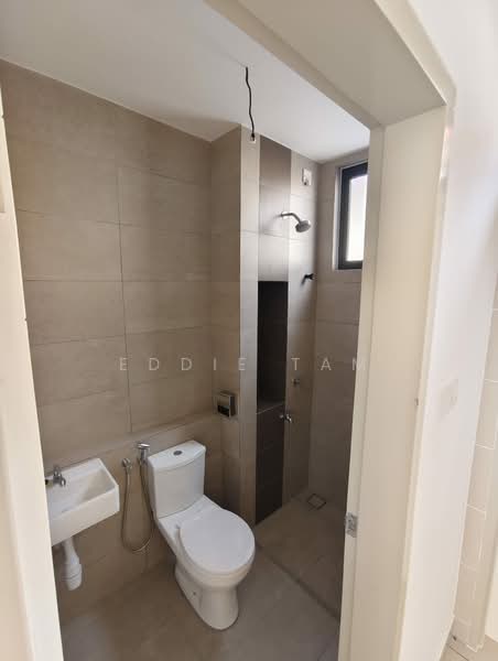 Rumah Teres 2 Tingkat untuk Dijual di Taman Rinting (Masai) - Eddie Tam - Bathroom - PropertyGuru.com.my