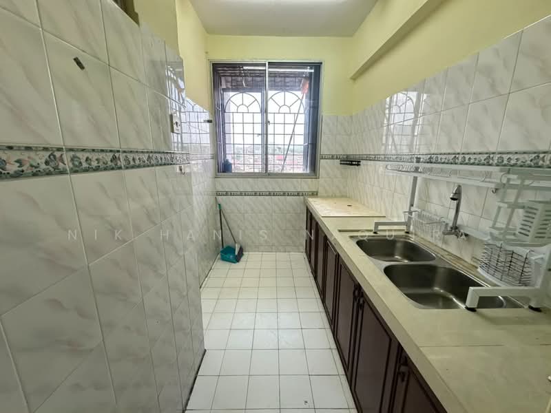 Pangsapuri untuk Disewa di Cheras Utama - Nik Hanis Naquira - Kitchen - PropertyGuru.com.my